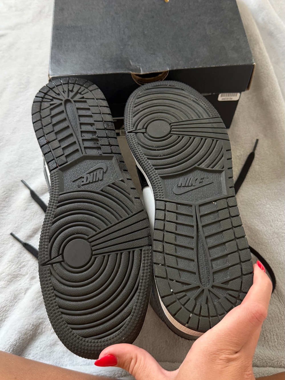 Jordan Air Jordan 1 Mid SE Box Label — Black & White - Picture 8 of 9